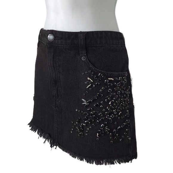 Free People Embellished Black Denim MiniSkirt Sz 4 - Picture 5 of 15